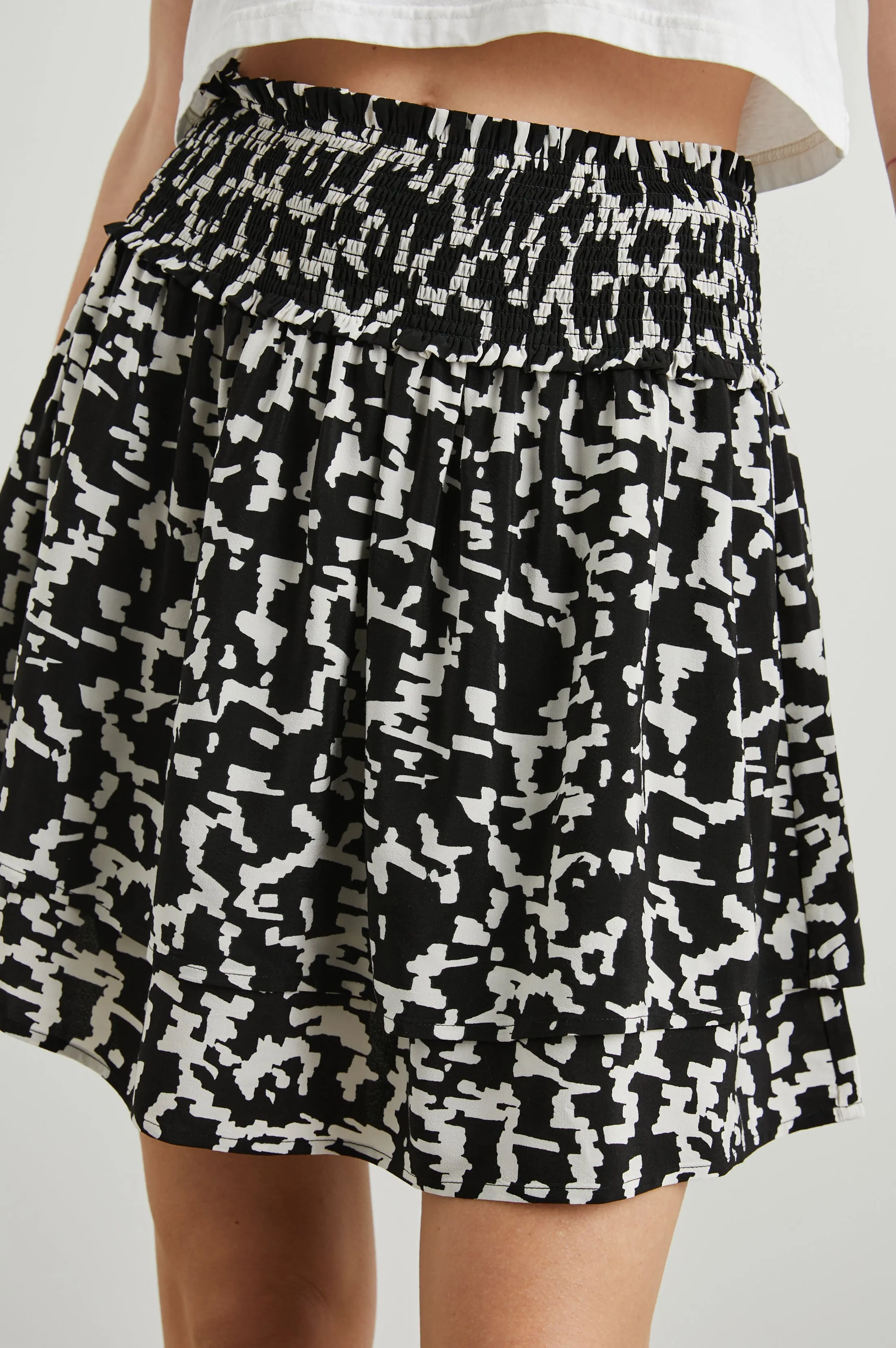 ADDISON SKIRT - EBONY TEXTURE Rails
