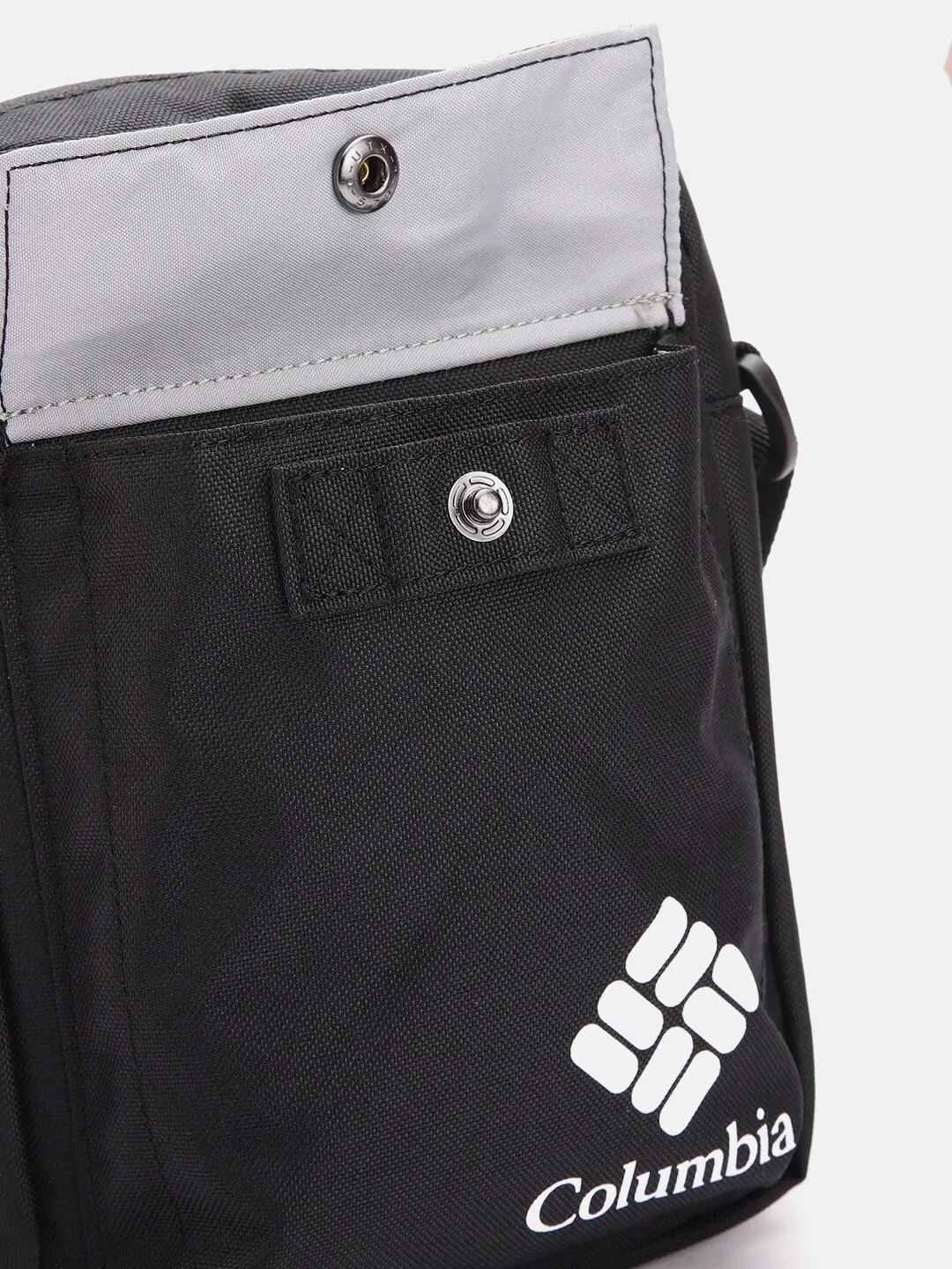 Columbia Unisex Black Zigzag Side Bag