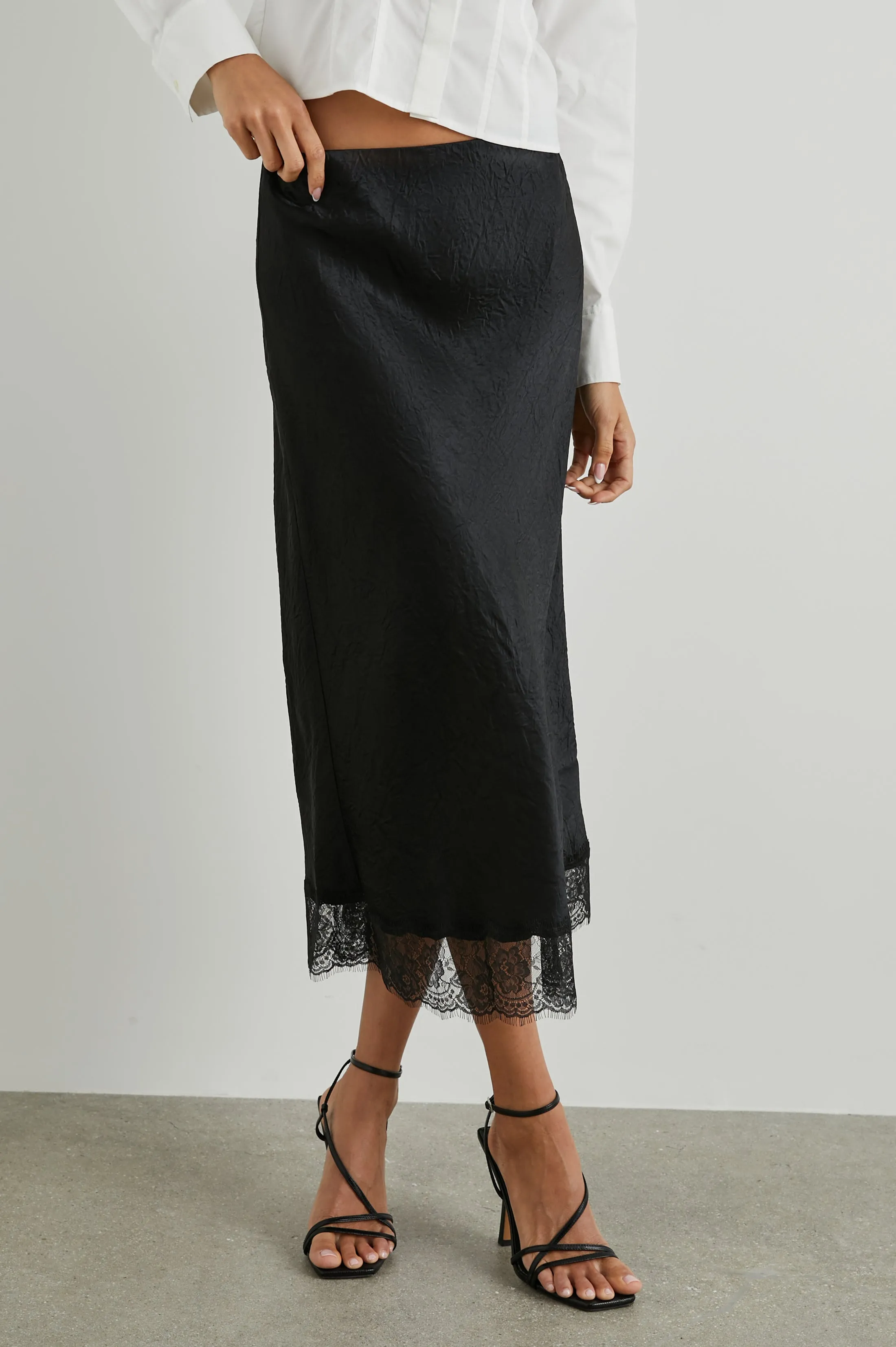 EBONY SKIRT - BLACK Rails