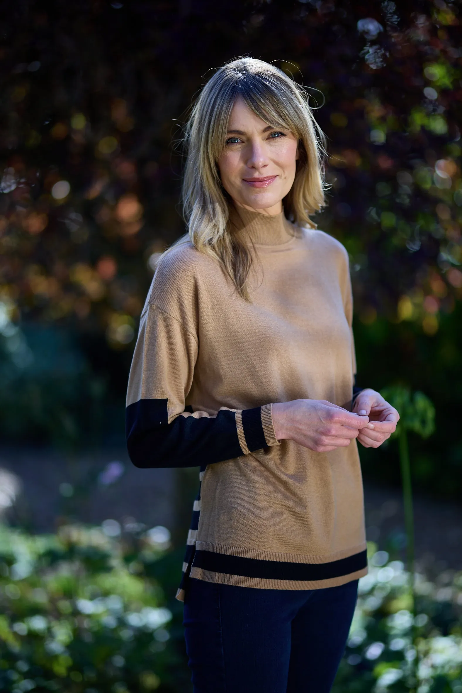 Marina V Womens Jumper - Black or Camel/black