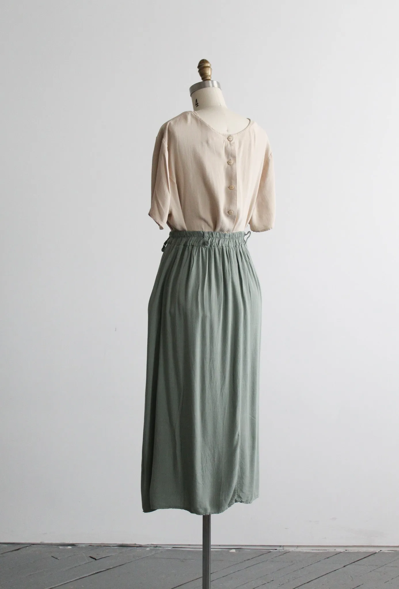 meadowlark silk tee 1919 Vintage