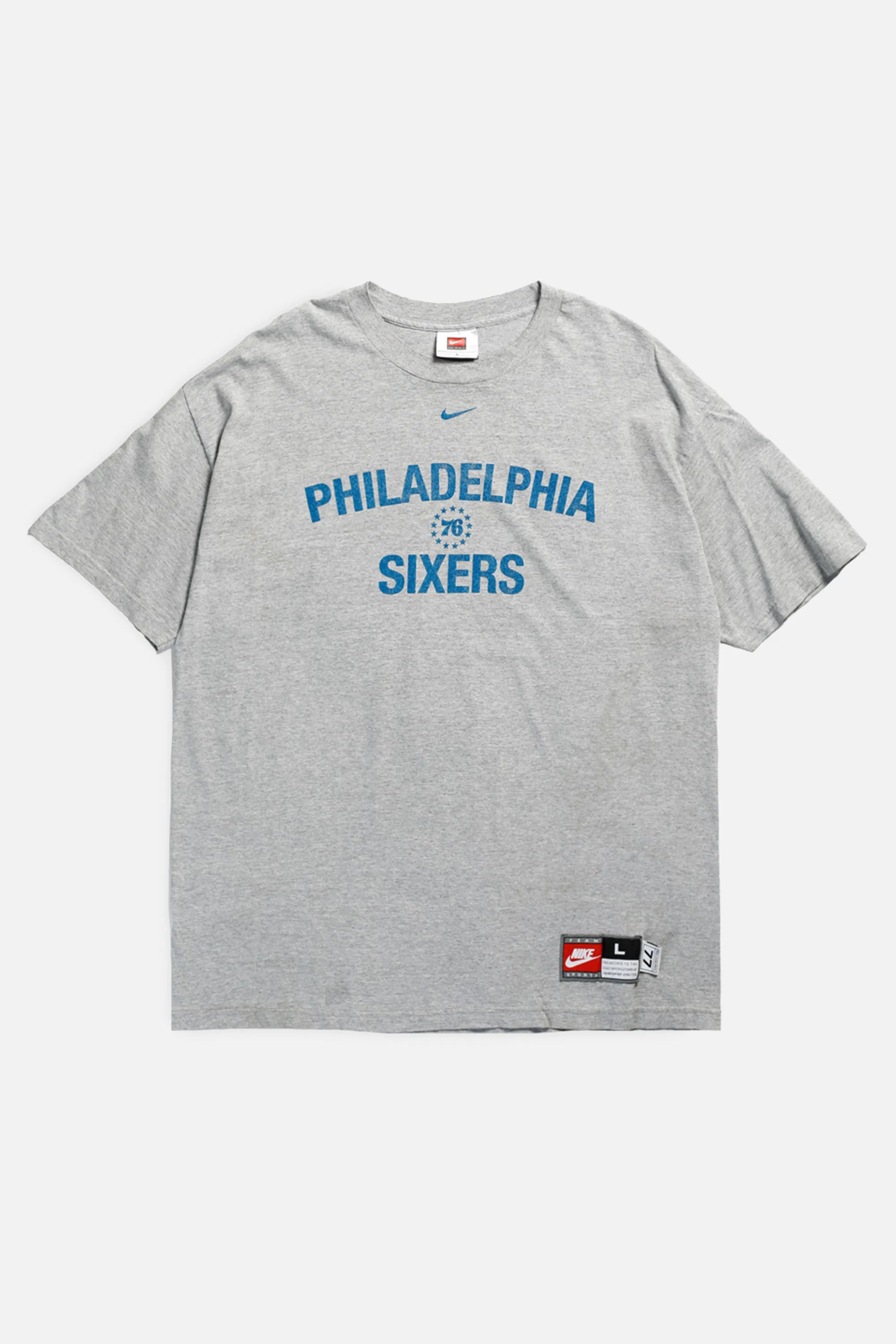 Vintage Philadelphia 76ers NBA Tee - L Frankie